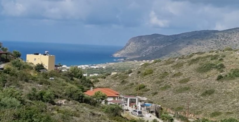 Seaview building land (6768 m2) between Sissi and Milatos