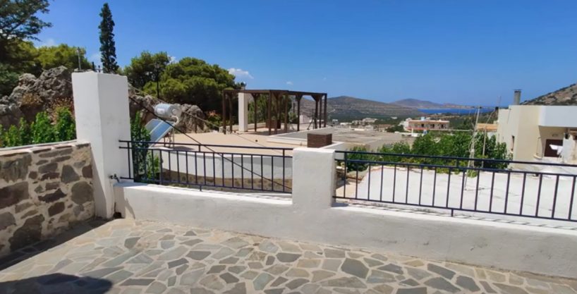 Traditional 3 bedroom stone house in pretty Cretan village. Furnished