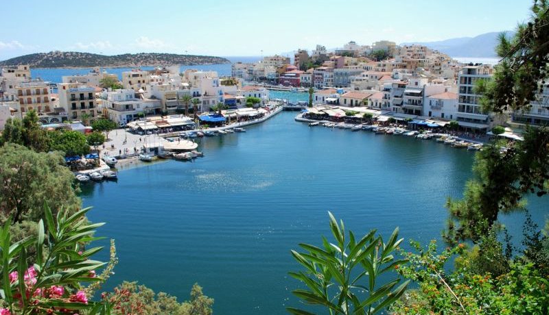 The nearby province capital Agios Nikolaos
