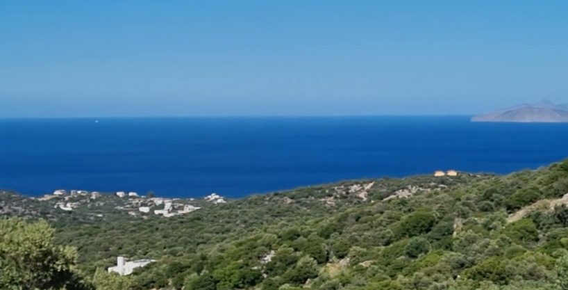 Seaview building land in the outskirts of Agios Nikolaos