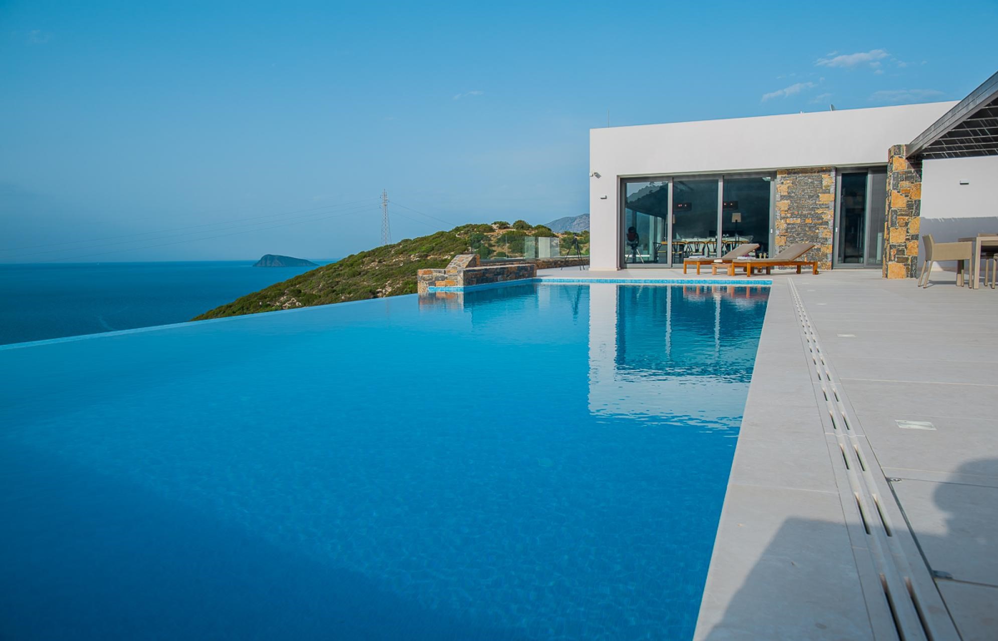 Luxurious 5 bedroom villa with amazing view in Istron, Agios Nikolaos