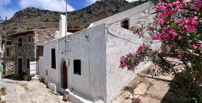 Traditional Cretan style house with lovely garden and terrace.