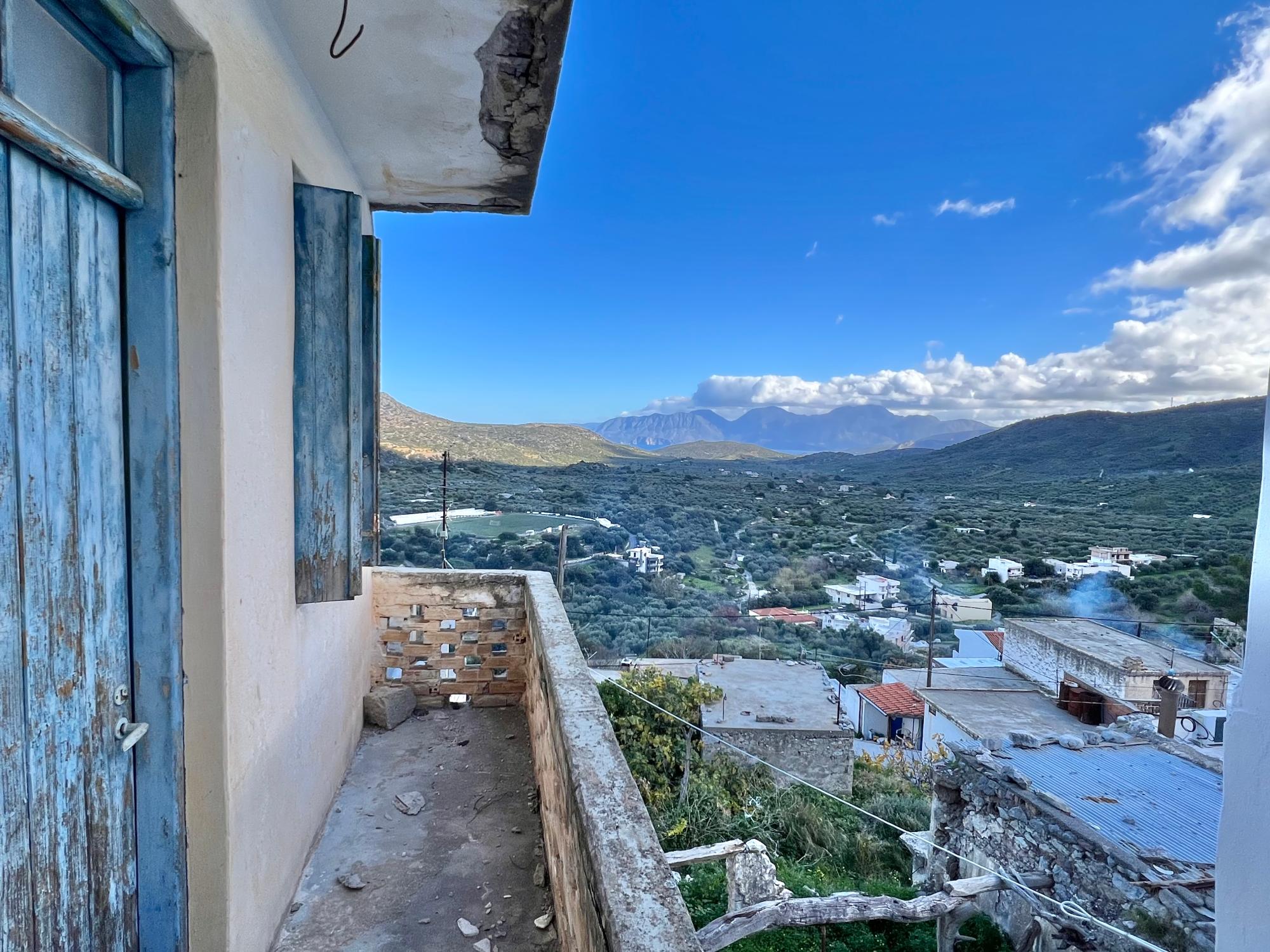 Large property with 8 rooms, a garden and stunning views. Kritsa