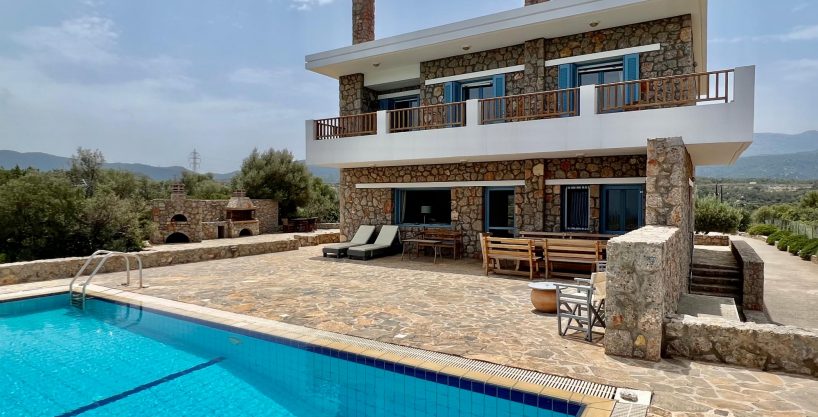 Stone villa with beautiful pool & sea views, walking distance to the beach.