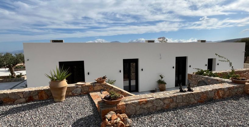 State of the art 3 bedroom villa with pool and stunning sea views.