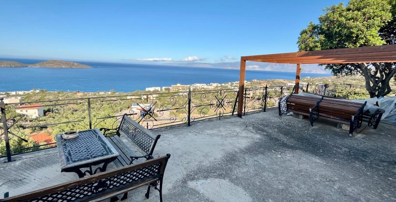 2 bedroom house with big terrace and stunning views over Elounda