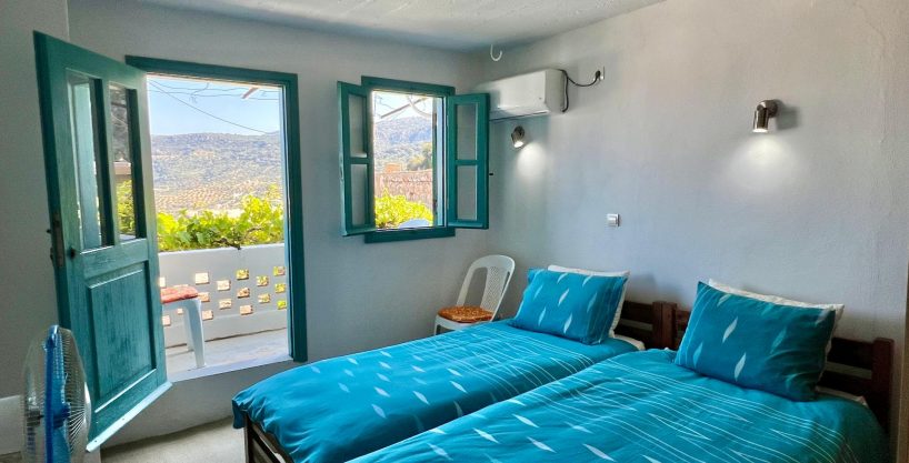 2-storey Cretan house with valley views. Kritsa